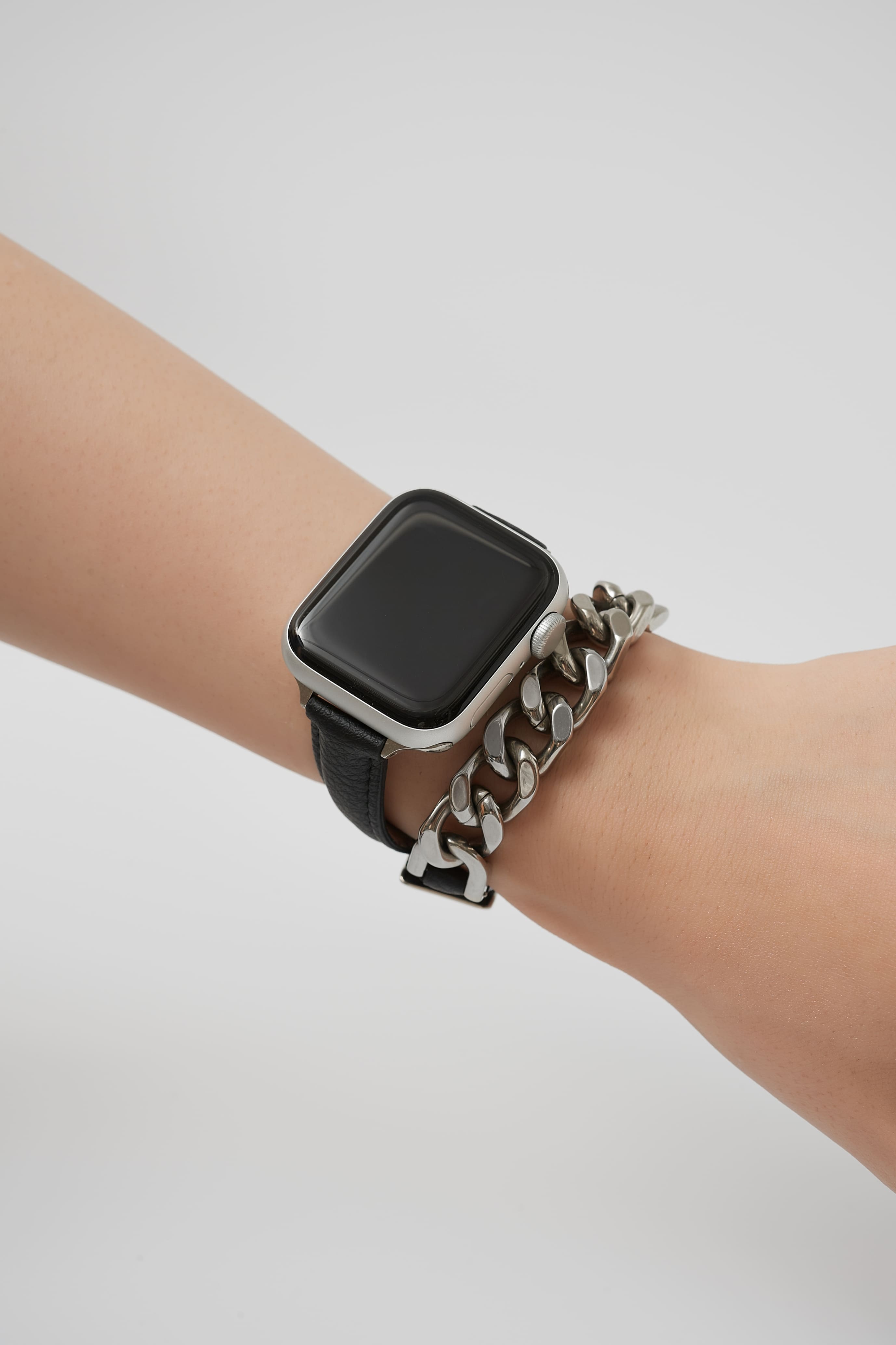 廃棄りんご由来のApple Watch専用バンド Apple 3Way Watch Band