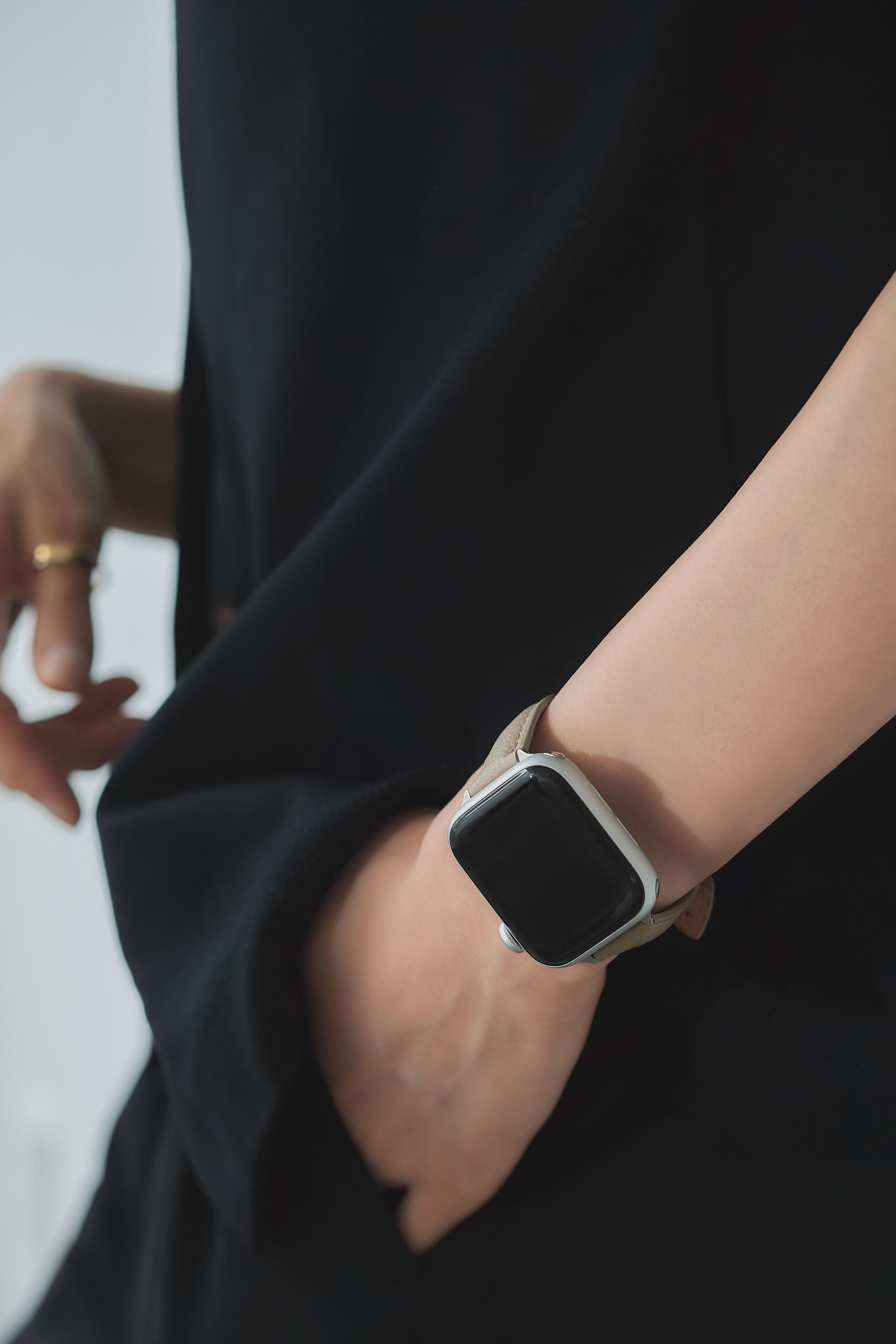 廃棄りんご由来のApple Watch専用バンド Apple 3Way Watch Band