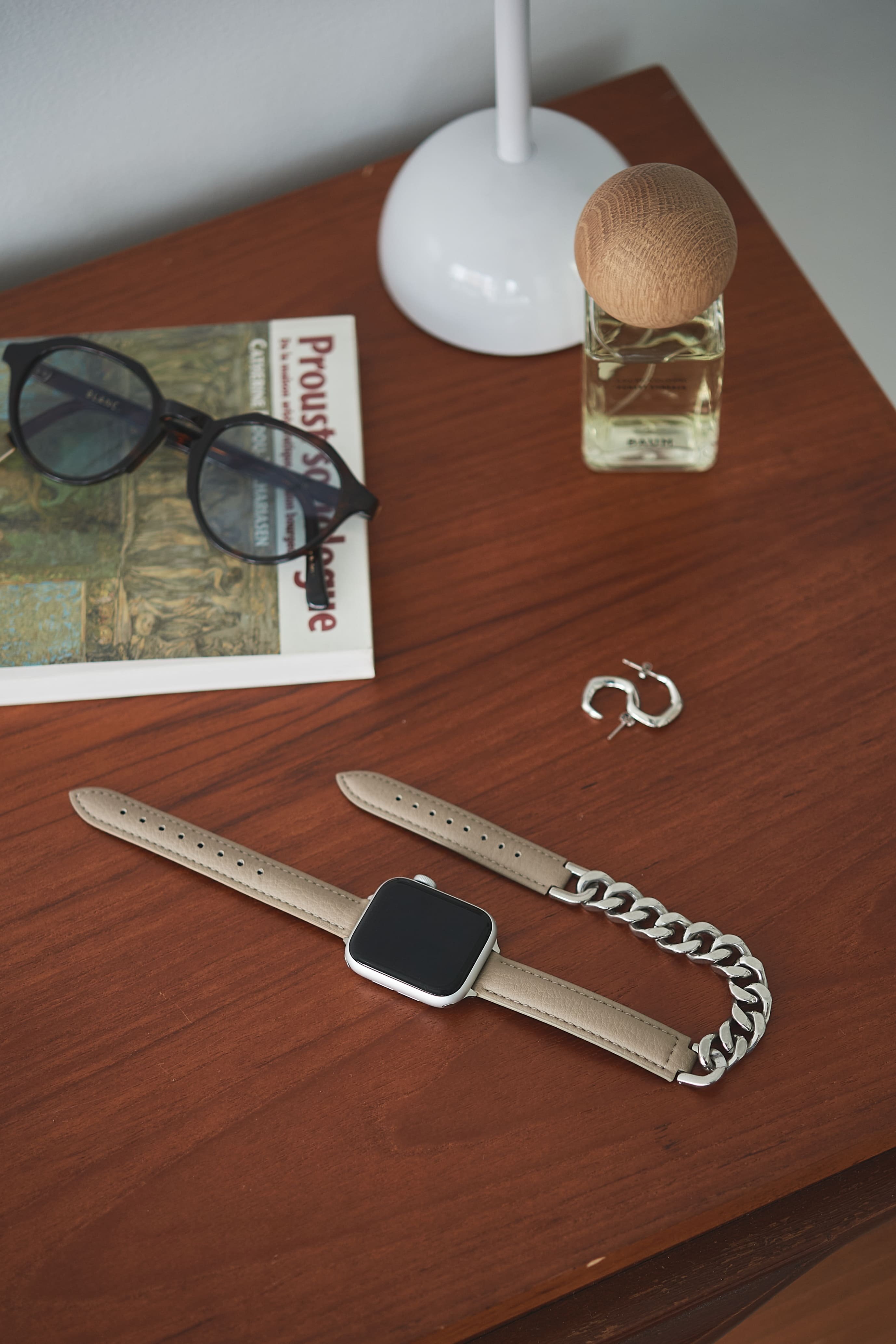 廃棄りんご由来のApple Watch専用バンド Apple 3Way Watch Band