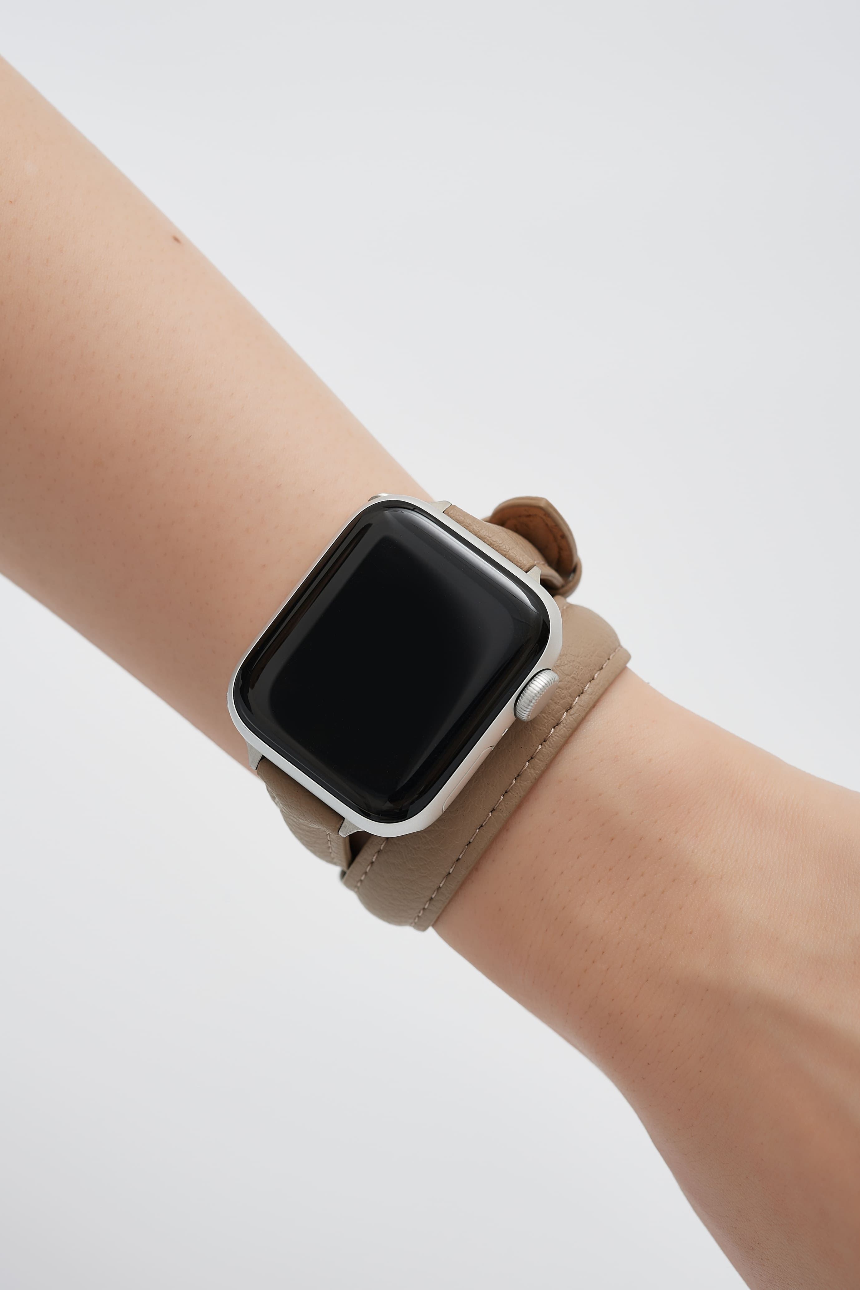 廃棄りんご由来のApple Watch専用バンド Apple 3Way Watch Band