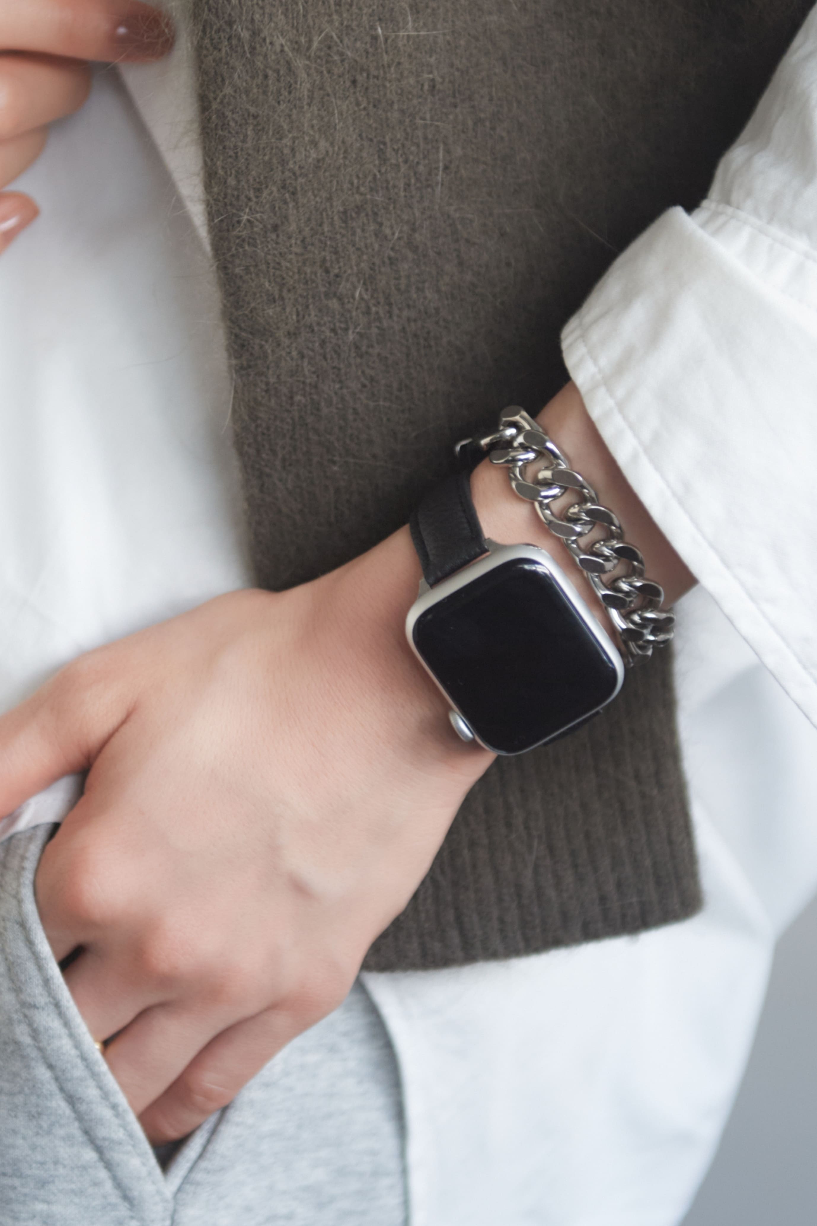 廃棄りんご由来のApple Watch専用バンド Apple 3Way Watch Band