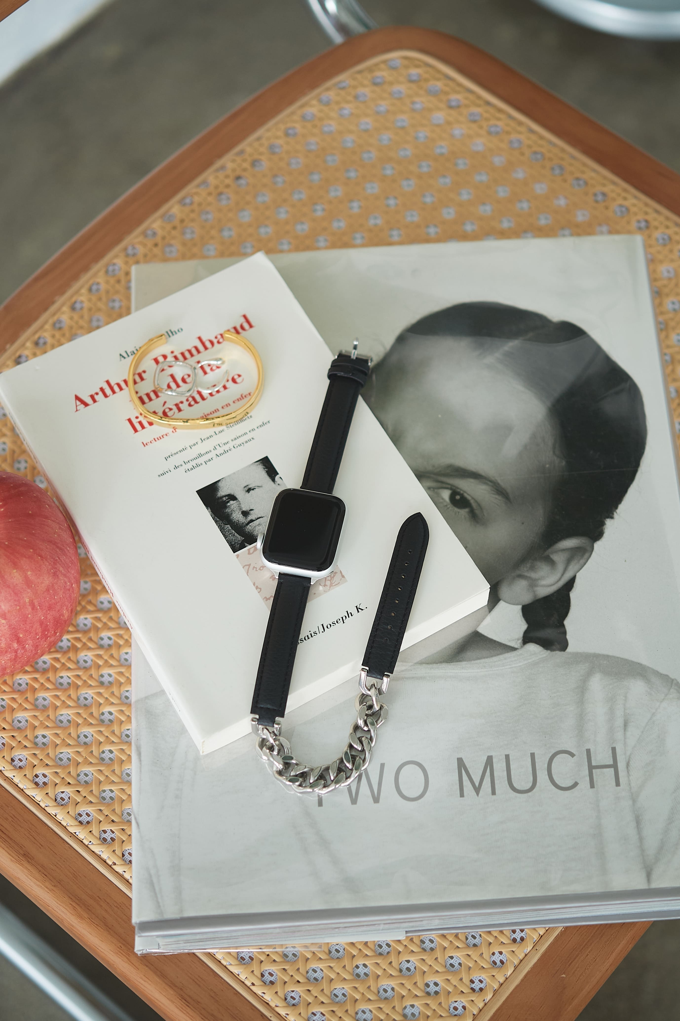 廃棄りんご由来のApple Watch専用バンド Apple 3Way Watch Band