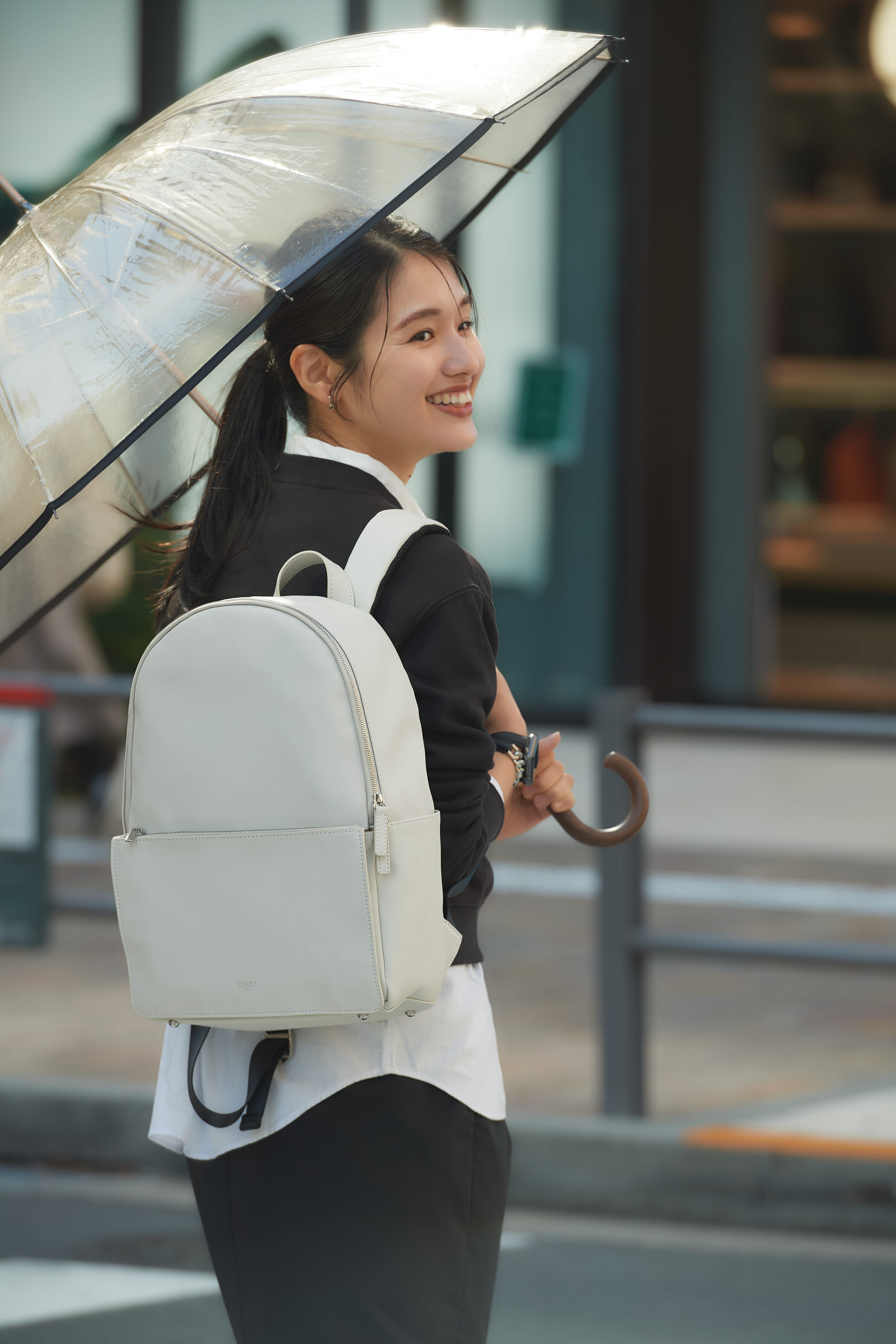 【LOVST TOKYO】廃棄りんご由来のリュックサック「Apple Rucksack」