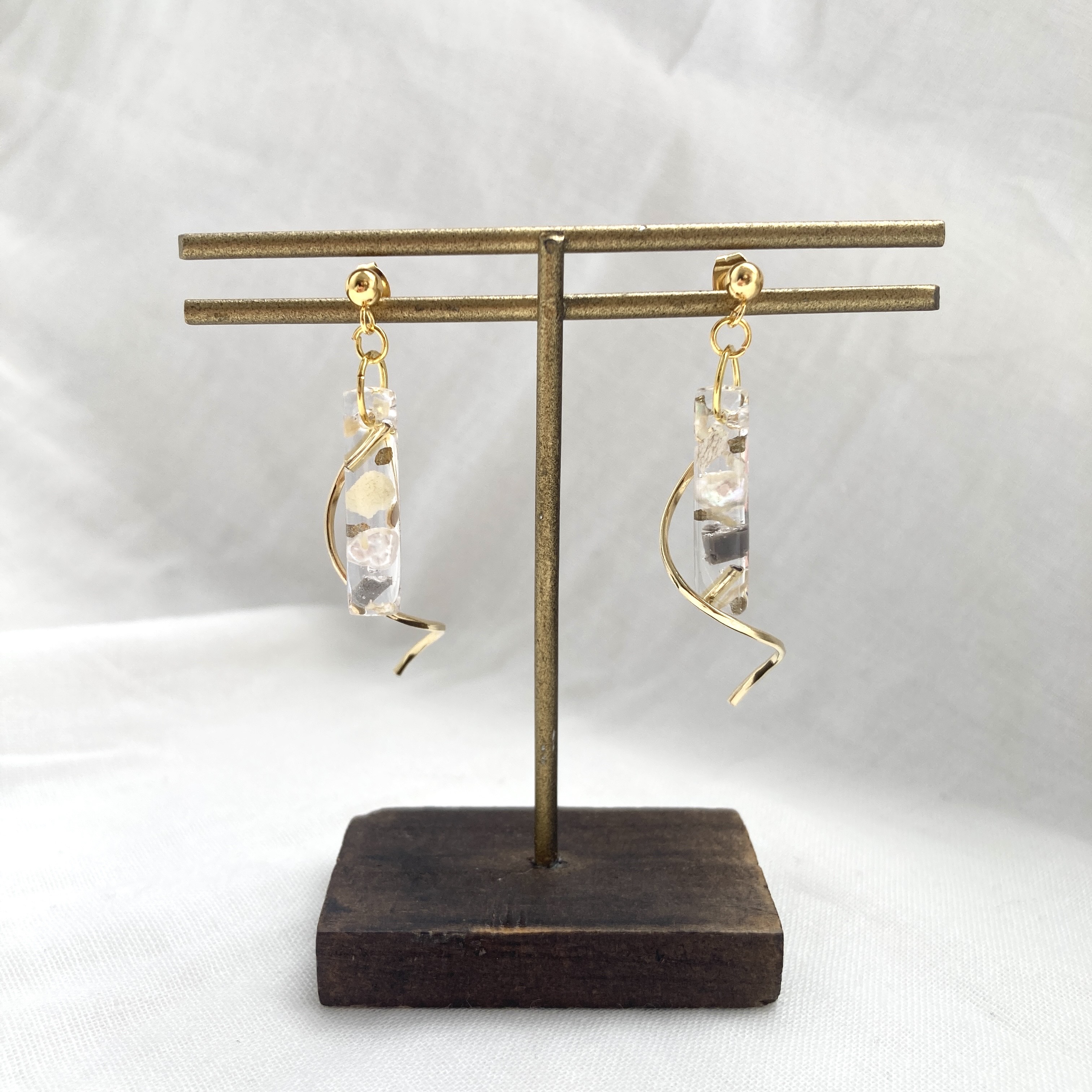 【川から海を守る】gray×stick（earring/pierce）