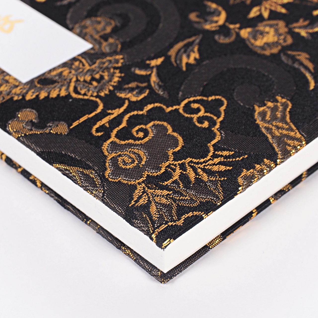 【御朱印帳】金襴 凛然 龍虎豪傑 金｜みおつくし横丁