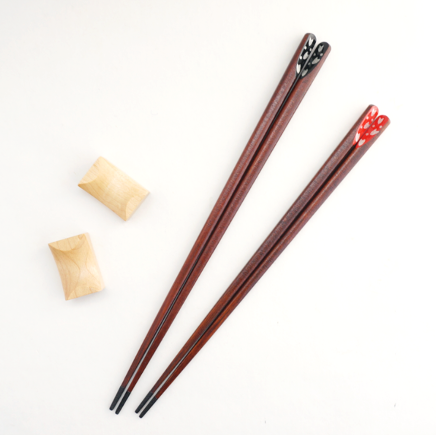 北斎桐箱（天削桜夫婦・枕型箸置き）