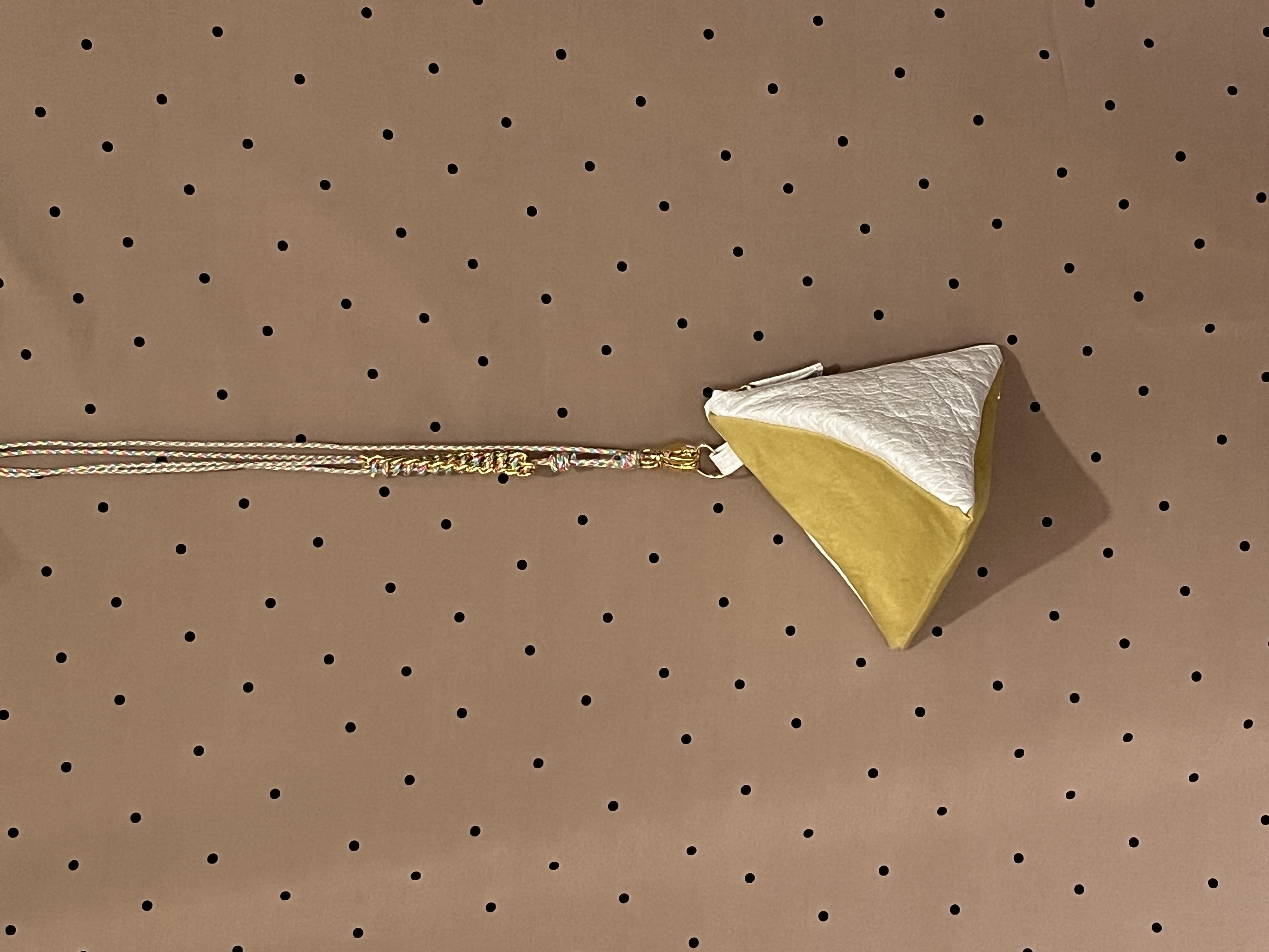 2way ポーチ　パイナップルレザー Pinatex ピラミッドシェイプ