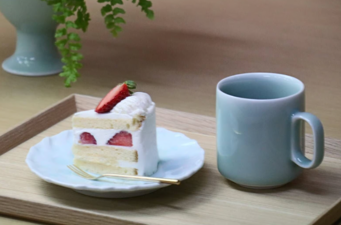 青白磁籠目5寸皿