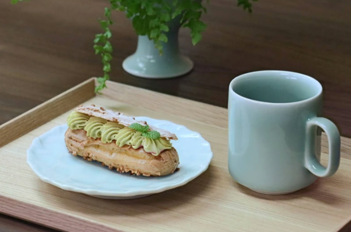 青白磁籠目5寸皿