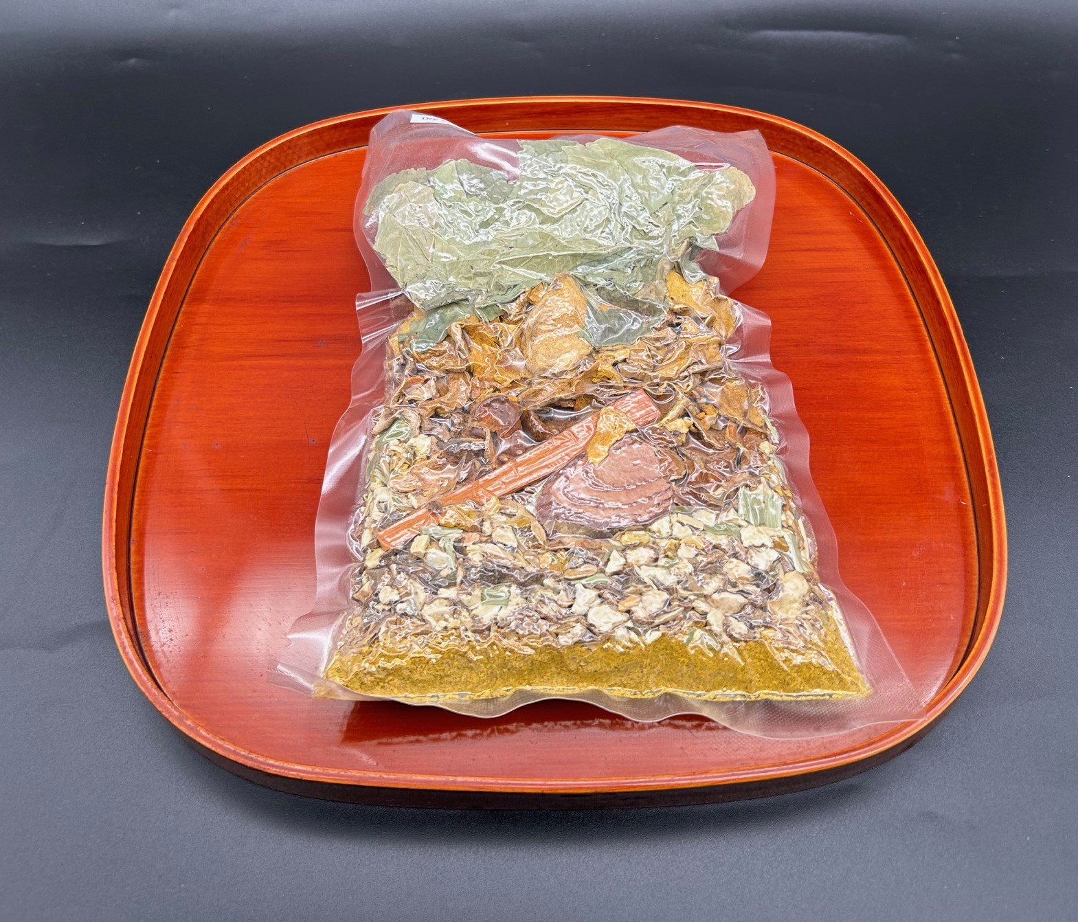タイ伝統医療ブレンドのドライハーブ（ハーブ蒸し用）