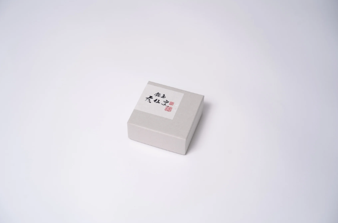 鍋島青瓷貫入茶托（単品）