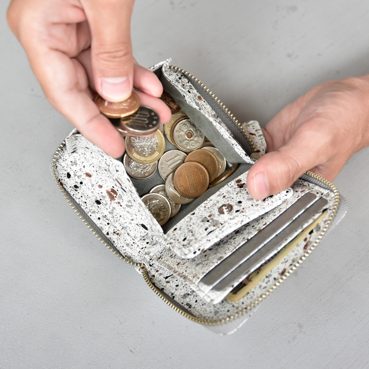 【MIKAGE】MINI ROUND ZIP WALLET / ミニラウンドジップウォレット
