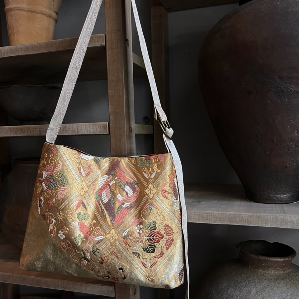 帯の魅力を日常に　襷Shoulder (M)西陣織 宝尽し文様