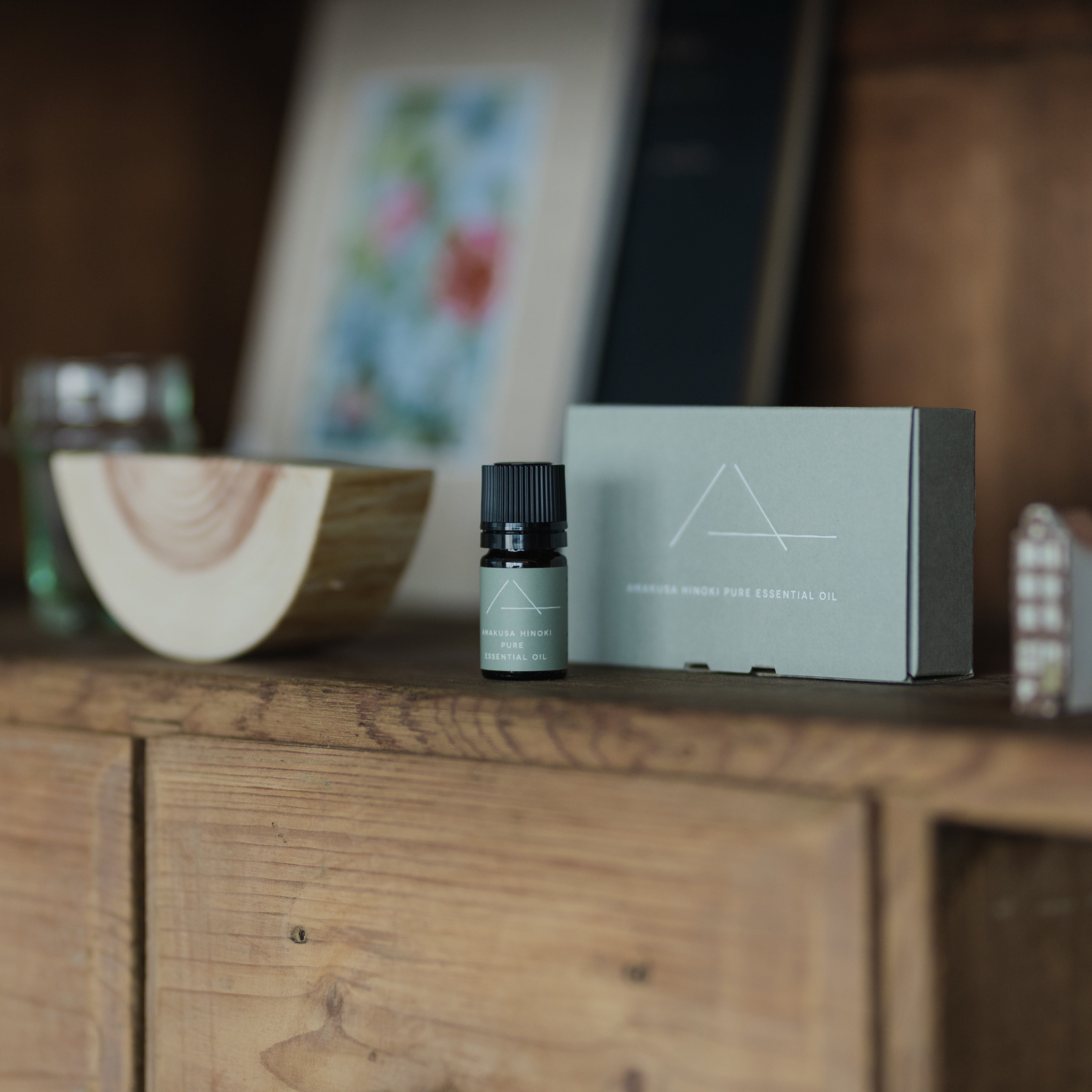 天草ヒノキ（精油）エッセンシャルオイル 1本／5ml ～「AMAKUSA HINOKI PURE ESSENTIAL OIL」《天草ひのき、香り袋 付き》