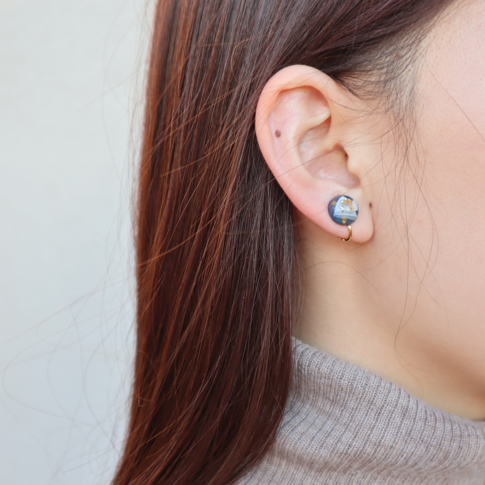 【川から海を守る】navy小粒pierce/earring
