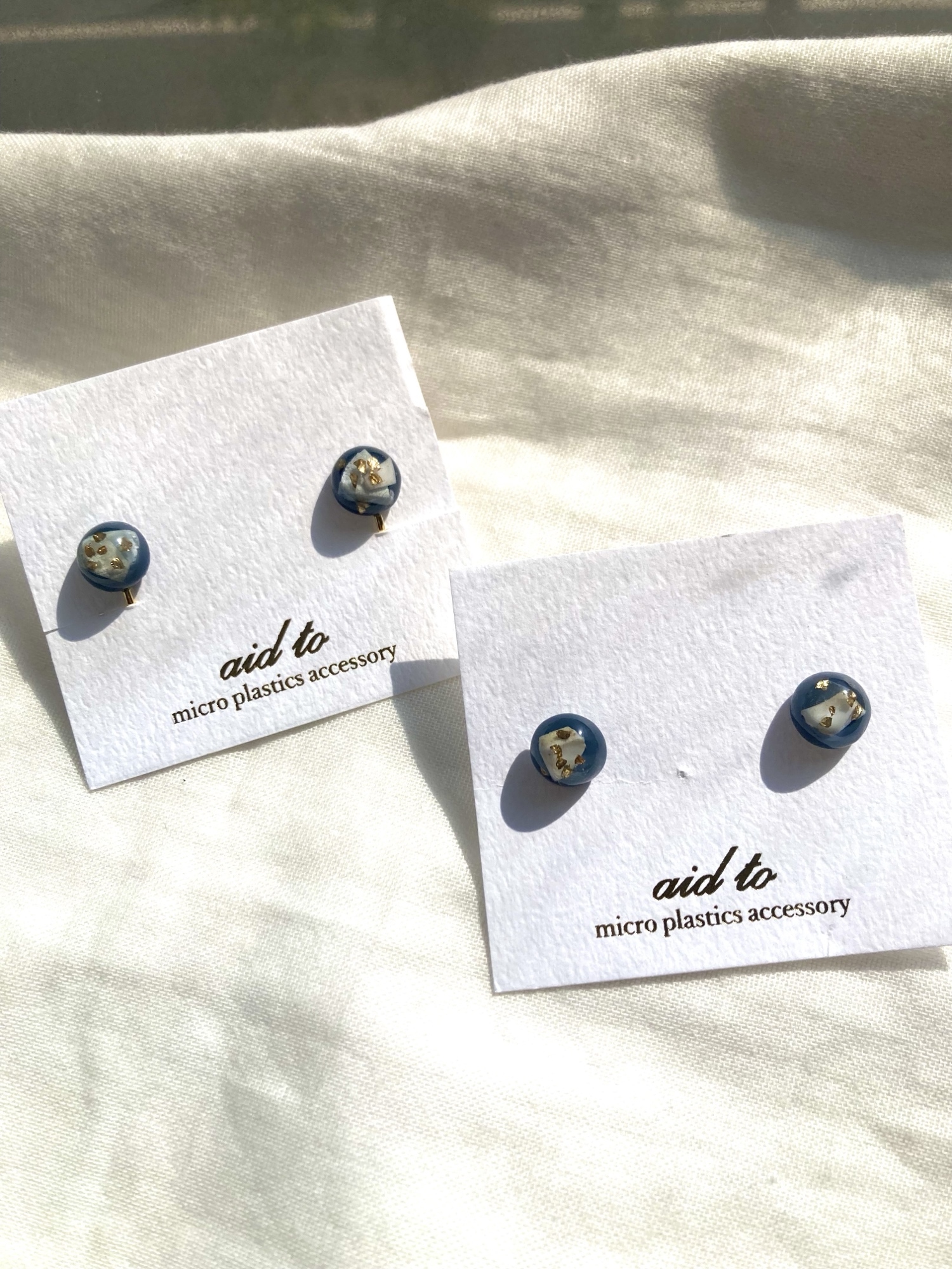 【川から海を守る】navy小粒pierce/earring