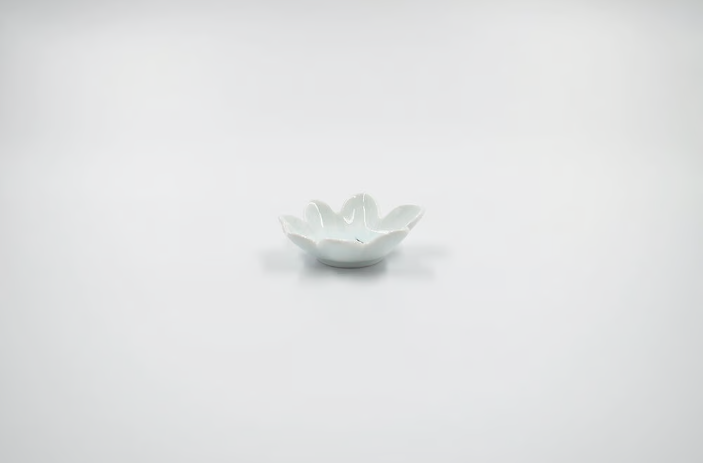 青白磁メダカ楓豆皿