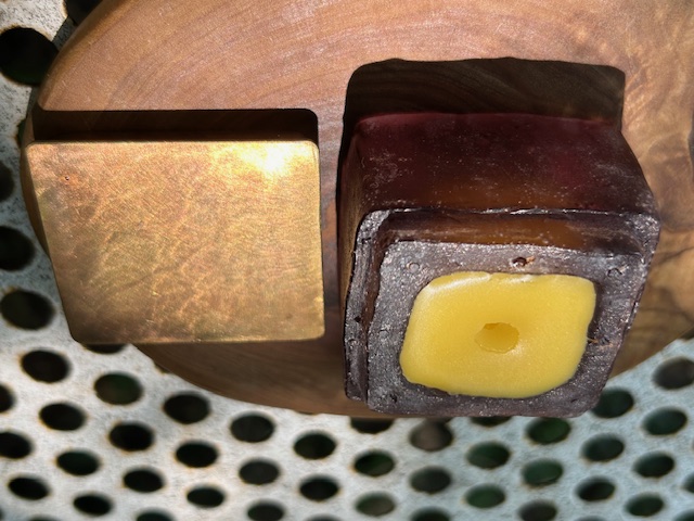 特注ガラスケース　FARADAY蜜蝋ワックス入り　紫