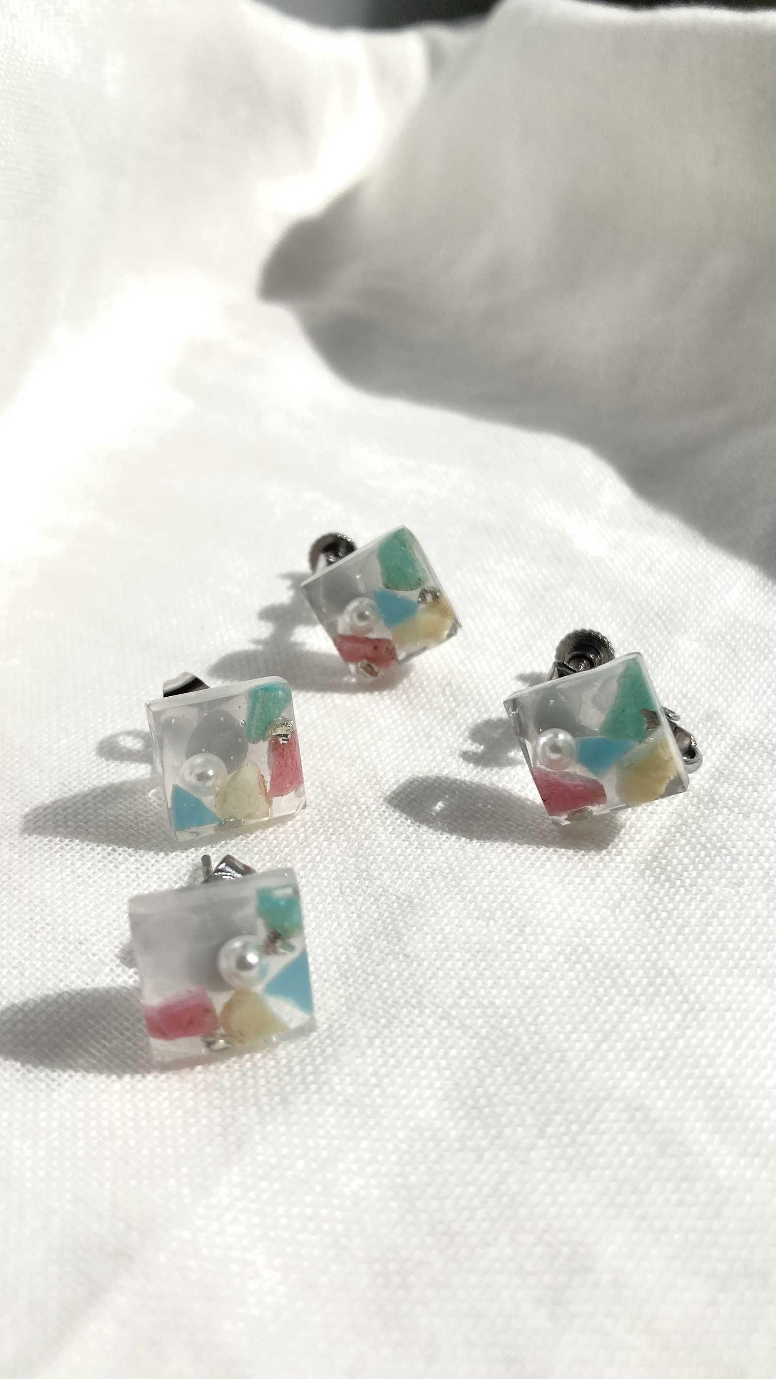【川から海を守る】パステル スクエアpierce/earring