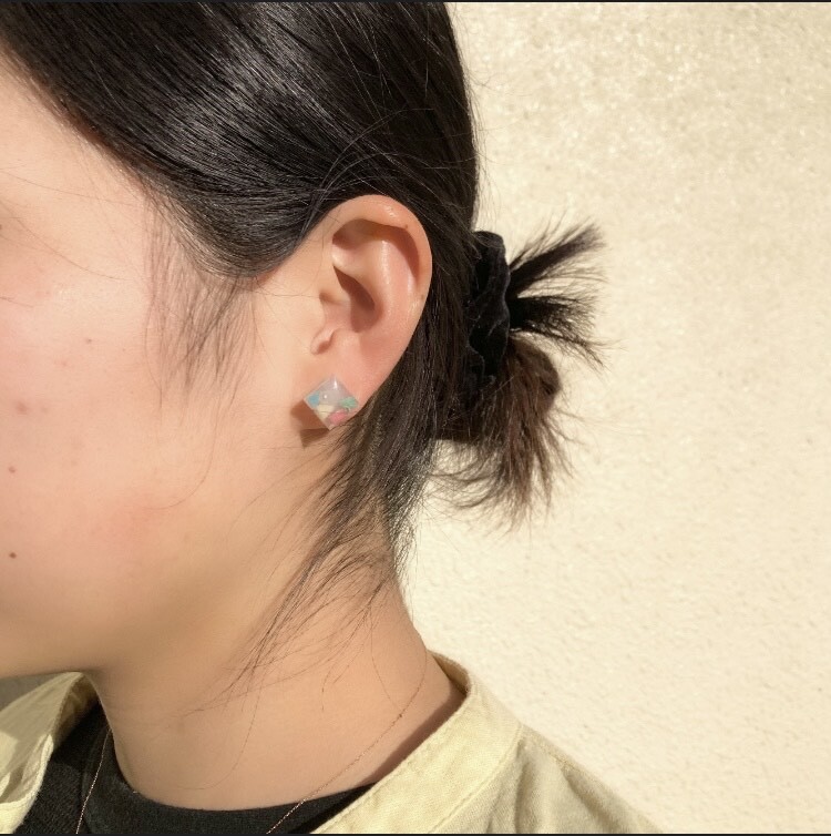 【川から海を守る】パステル スクエアpierce/earring