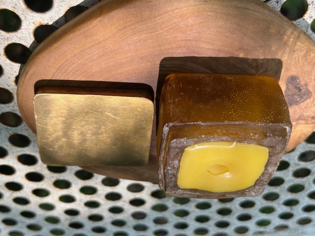 特注ガラスケース入り、FARADAY蜜蠟ワックス　黄色