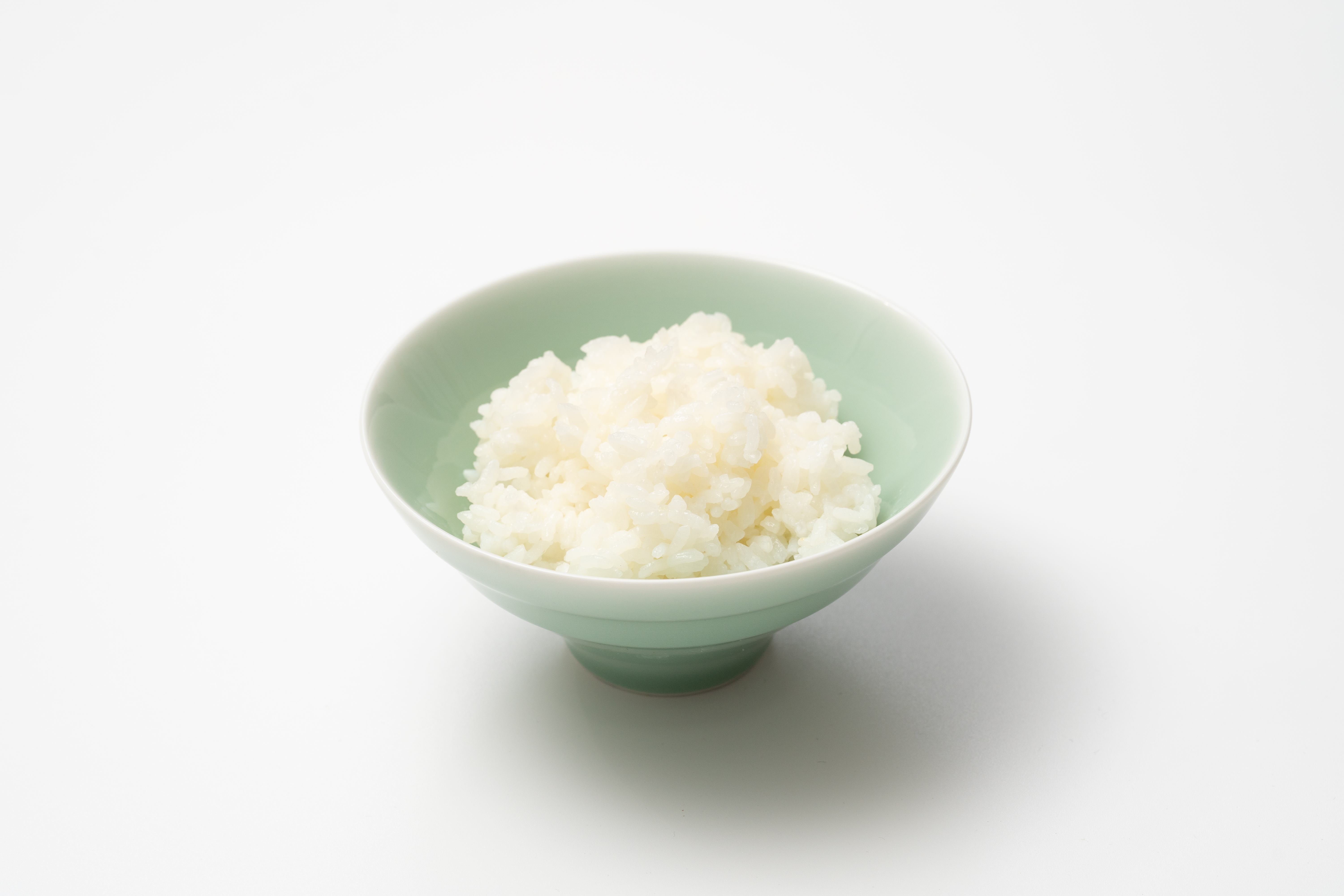 青磁平茶碗