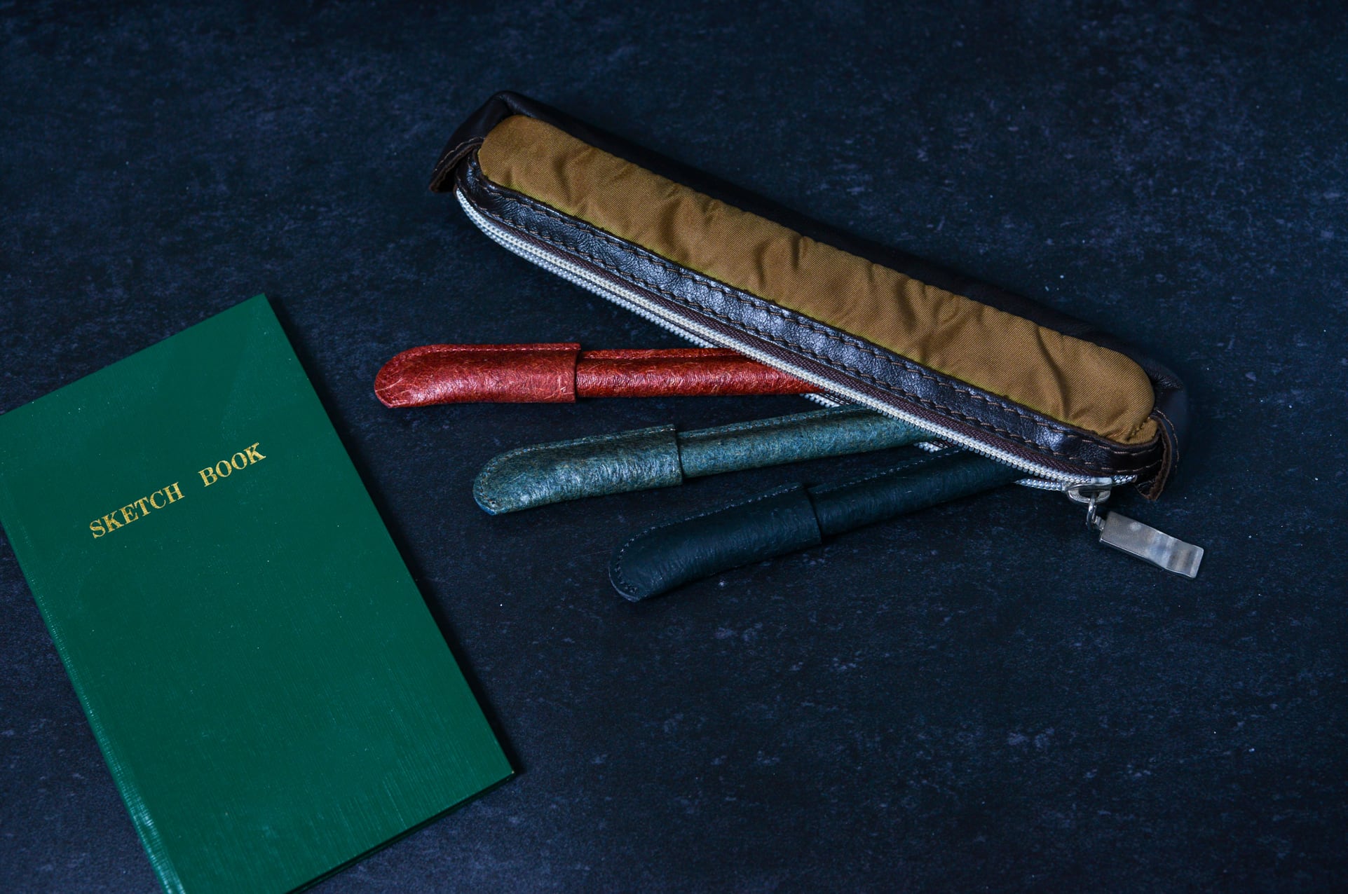 never leather ボールペン