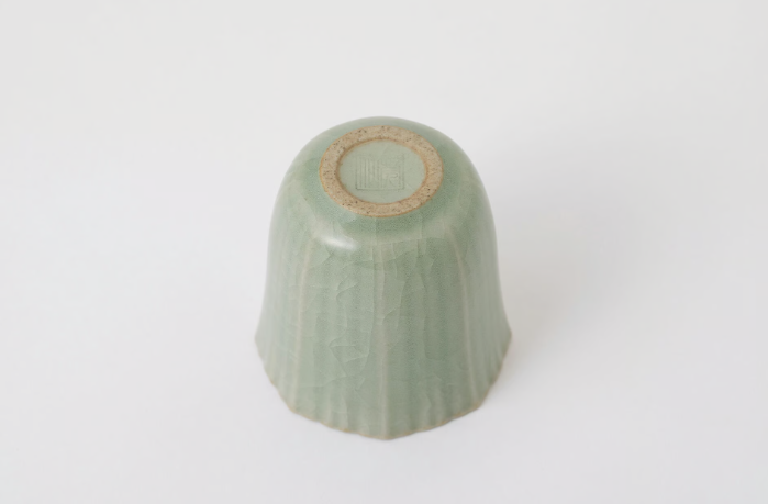 鍋島青瓷貫入猪口（二個）