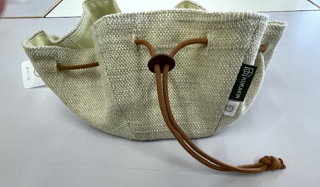 のこり染麻織器