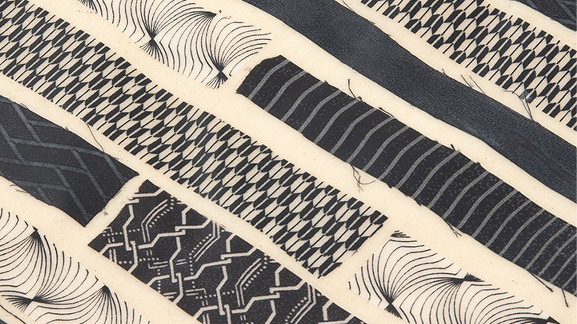 キモノ_クラッチバッグ｜黒・矢羽根・花