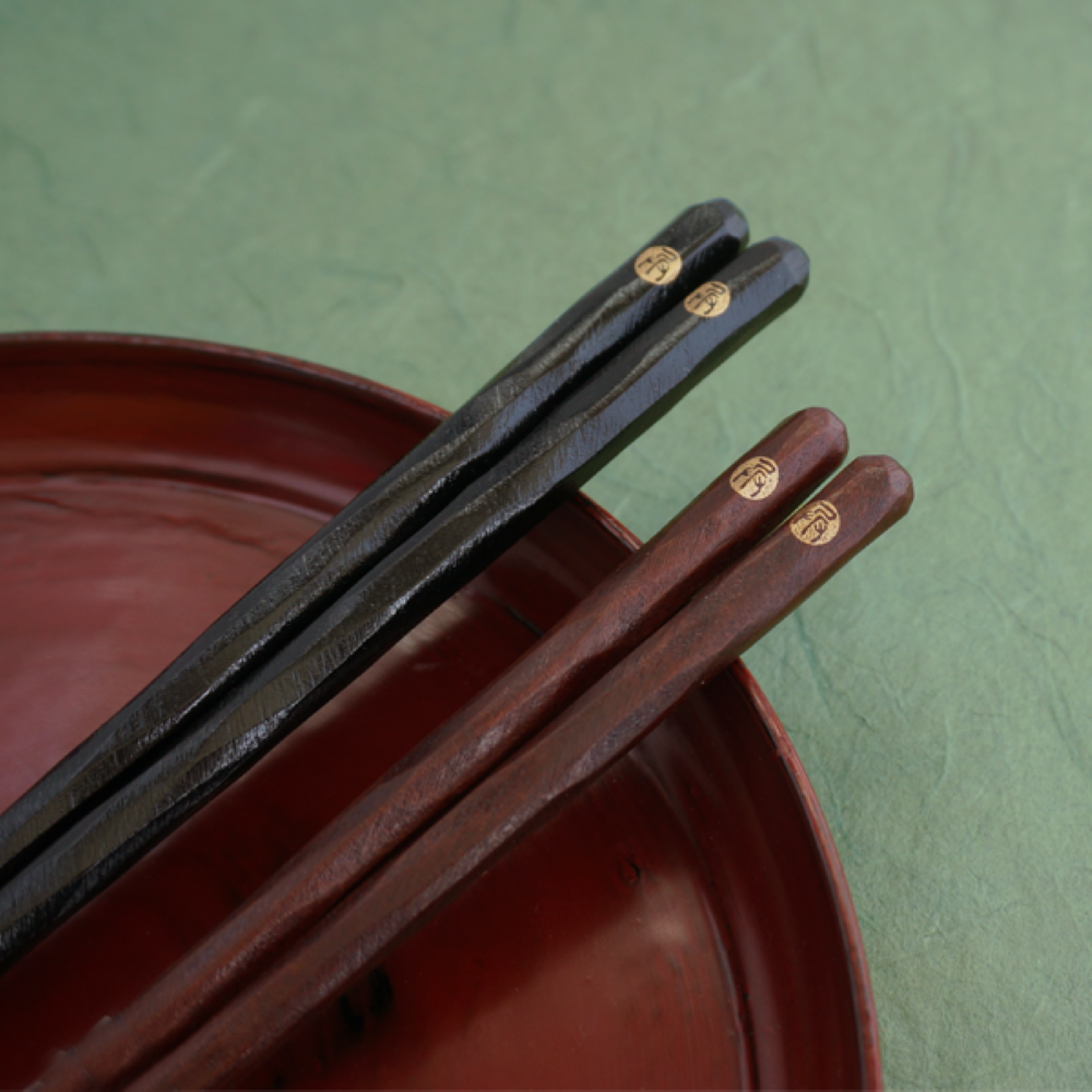 兵左衛門　けずり箸　黒／赤　大・23.5cm／中・21.5cm