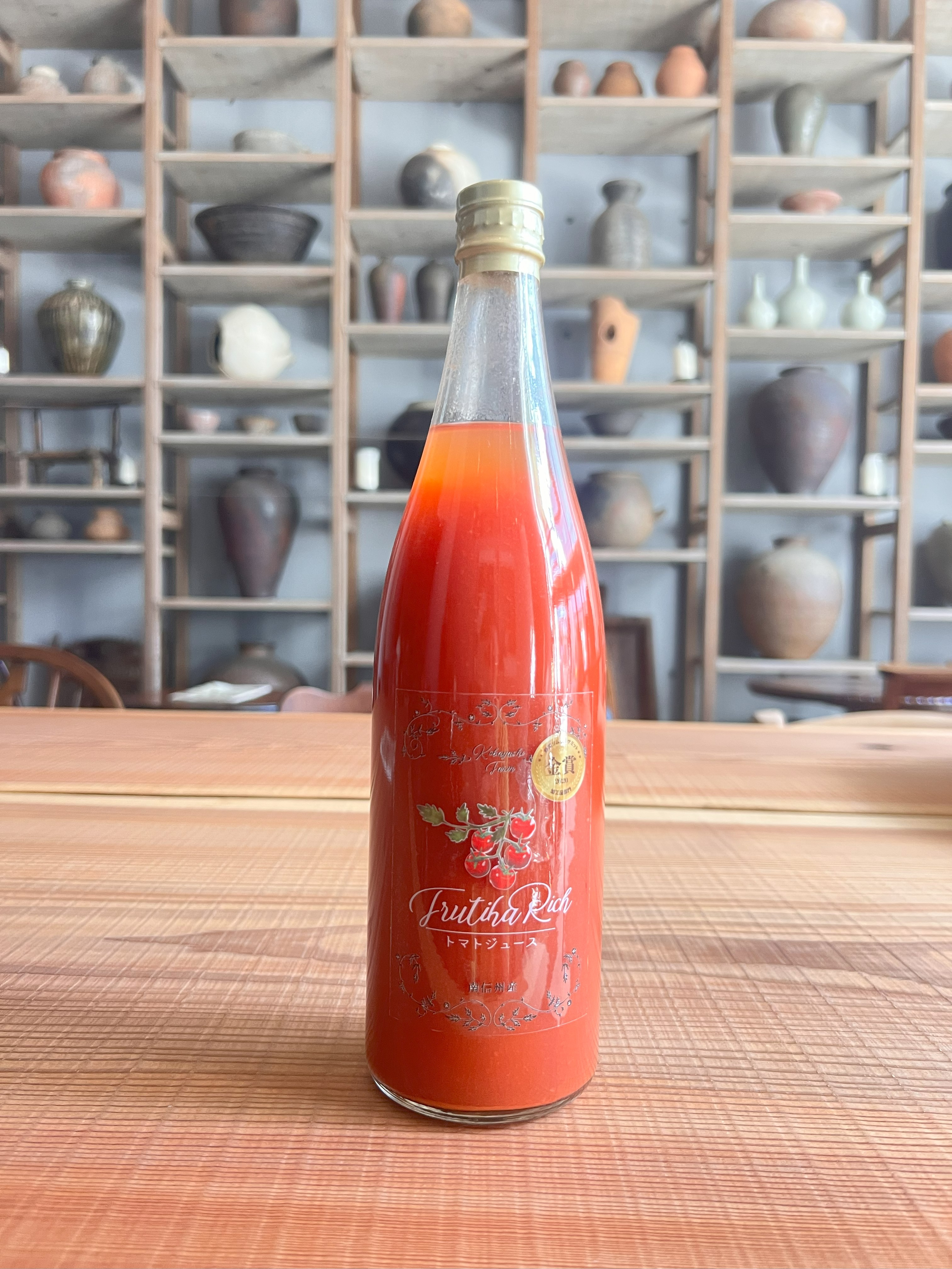 無添加トマトジュース Frutika Rich 720ml