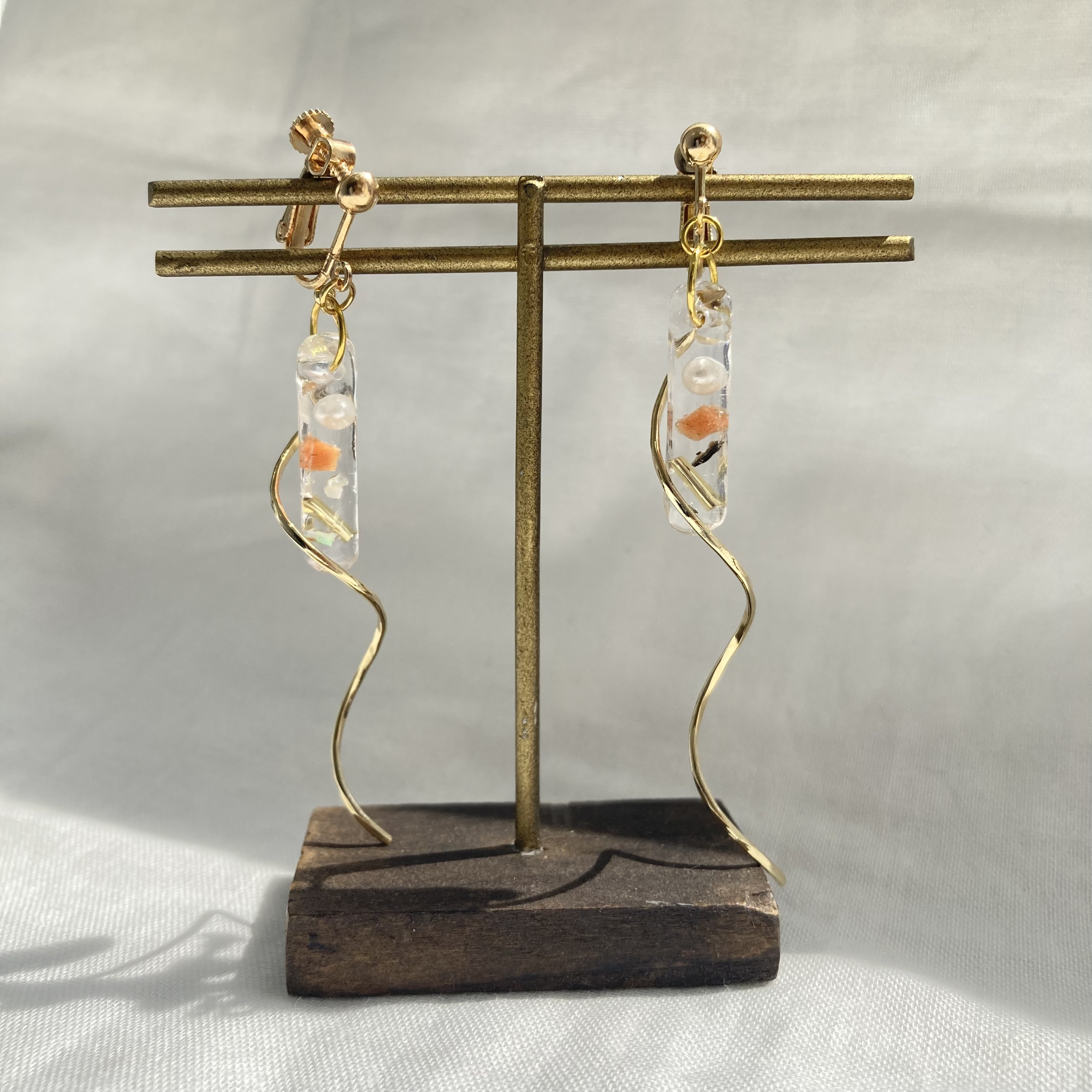 【川から海を守る】orange×stick（earring/pierce）